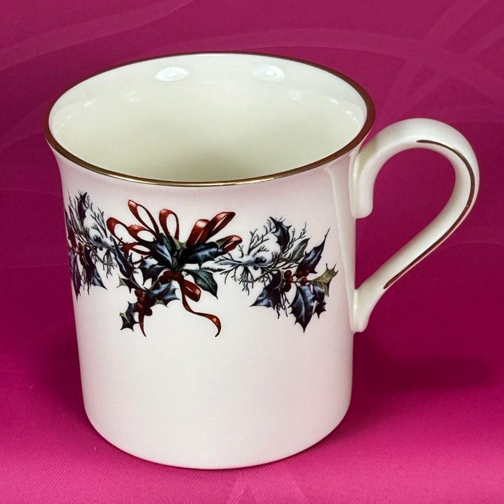 Lenox made in USA Christmas floral coffee mug